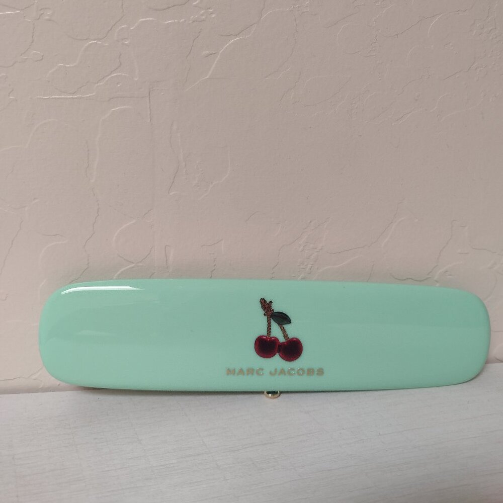 MARC JACOBS EYECONIC EYE PALETTE CHERRIFIC UNUSED